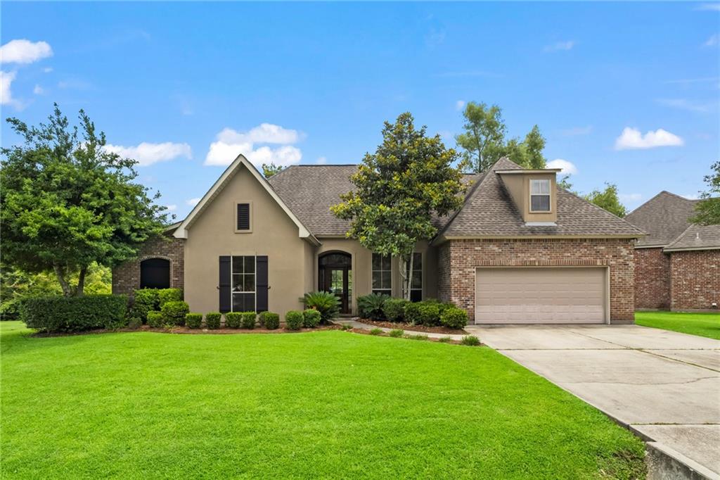 Homes For Sale - 332 Autumn Creek Drive<br/> Madisonville, LA 70447