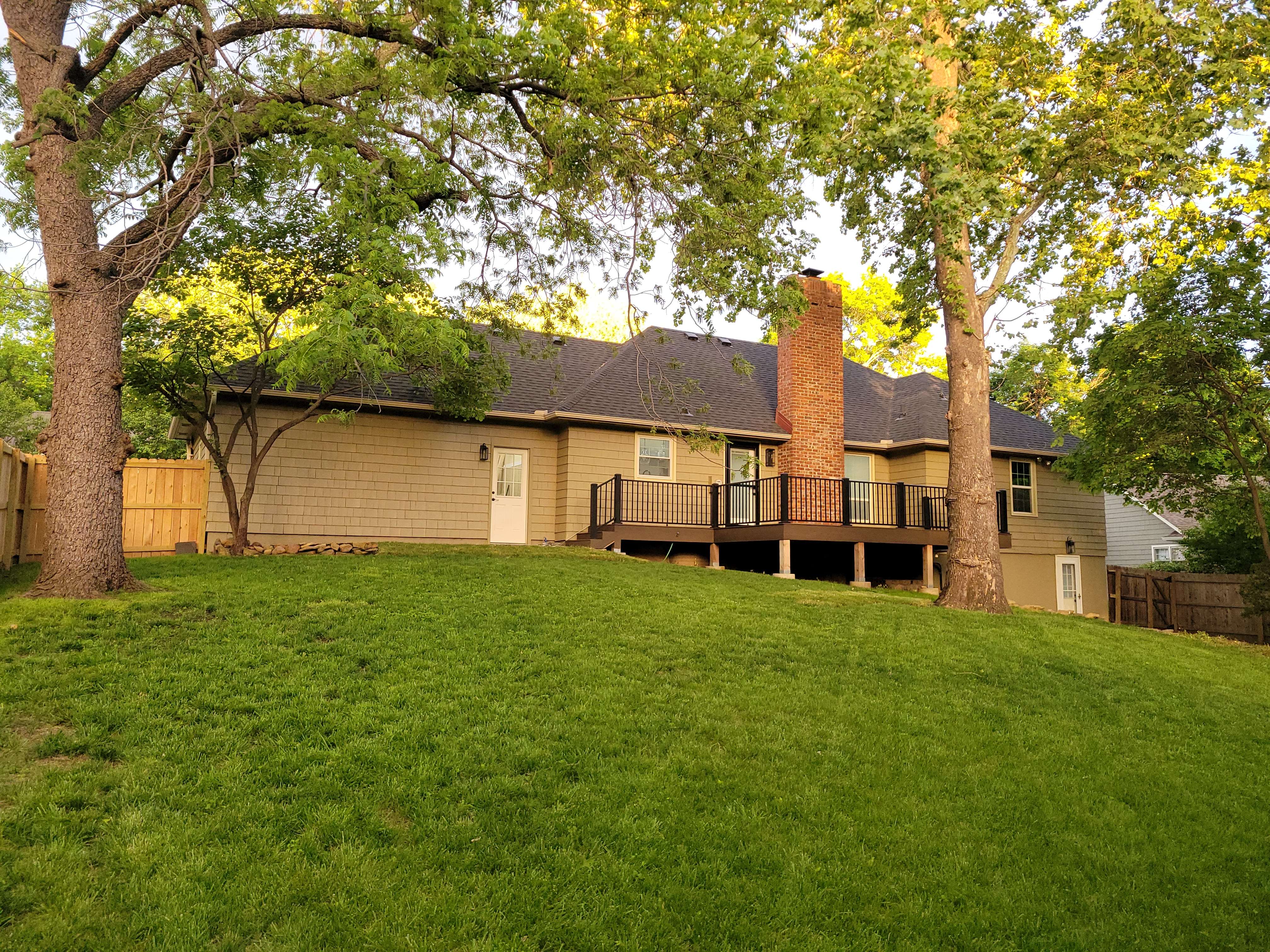 3237 SW MacVicar, Topeka, Kansas image 4