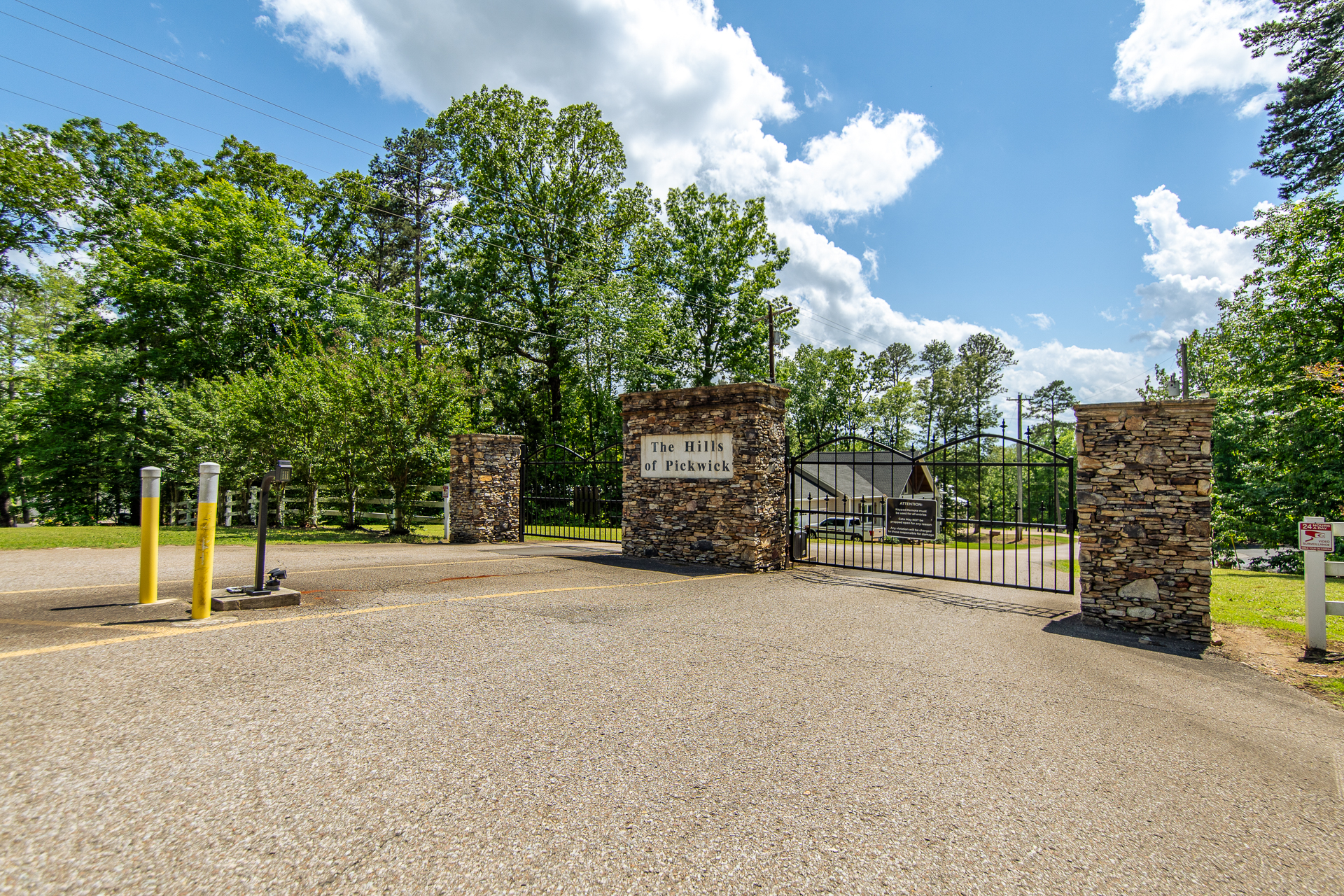 55 Knotty Oaks Drive, Counce, Tennessee image 1