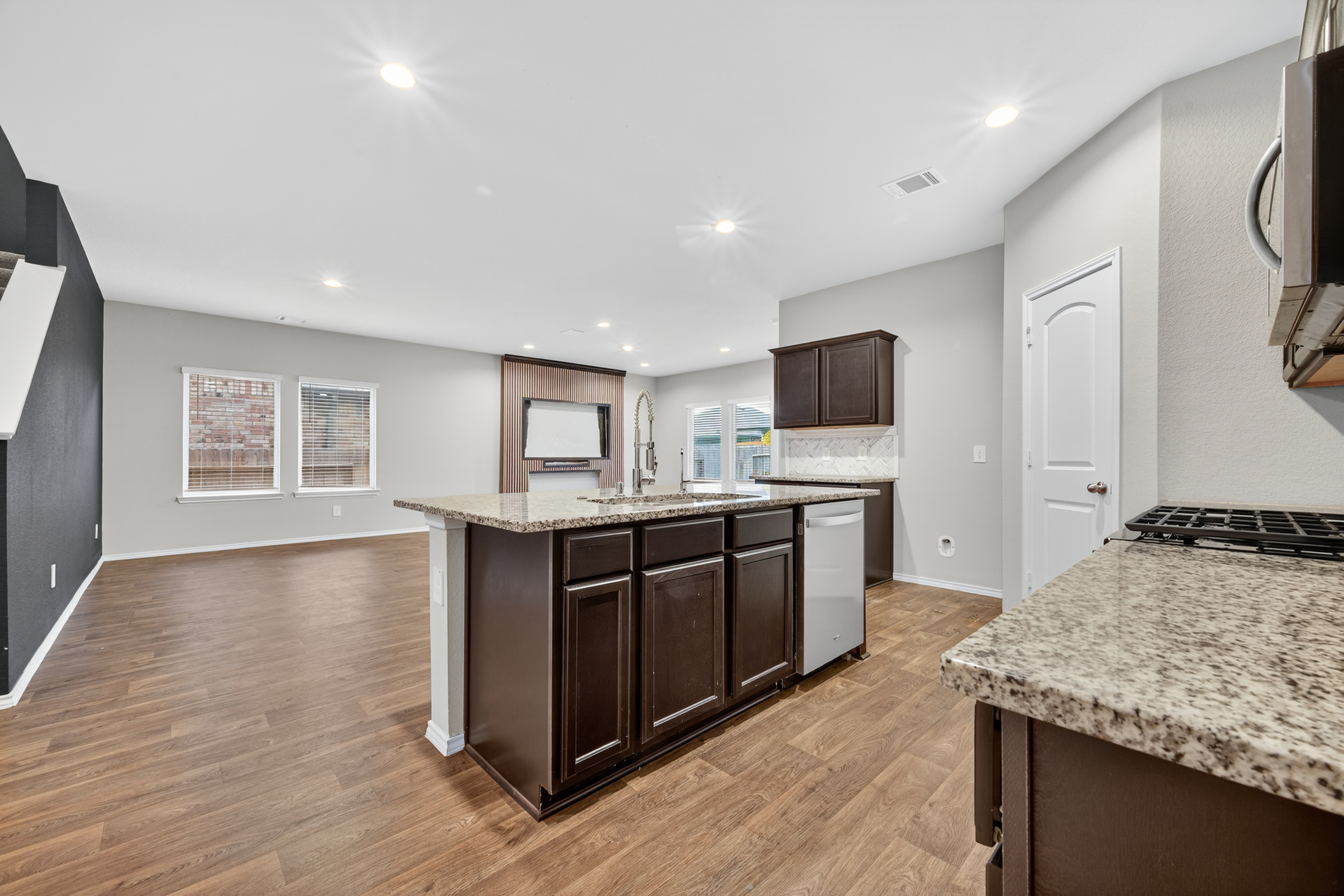 14710 Blackbrush Manor, Magnolia, Texas image 4
