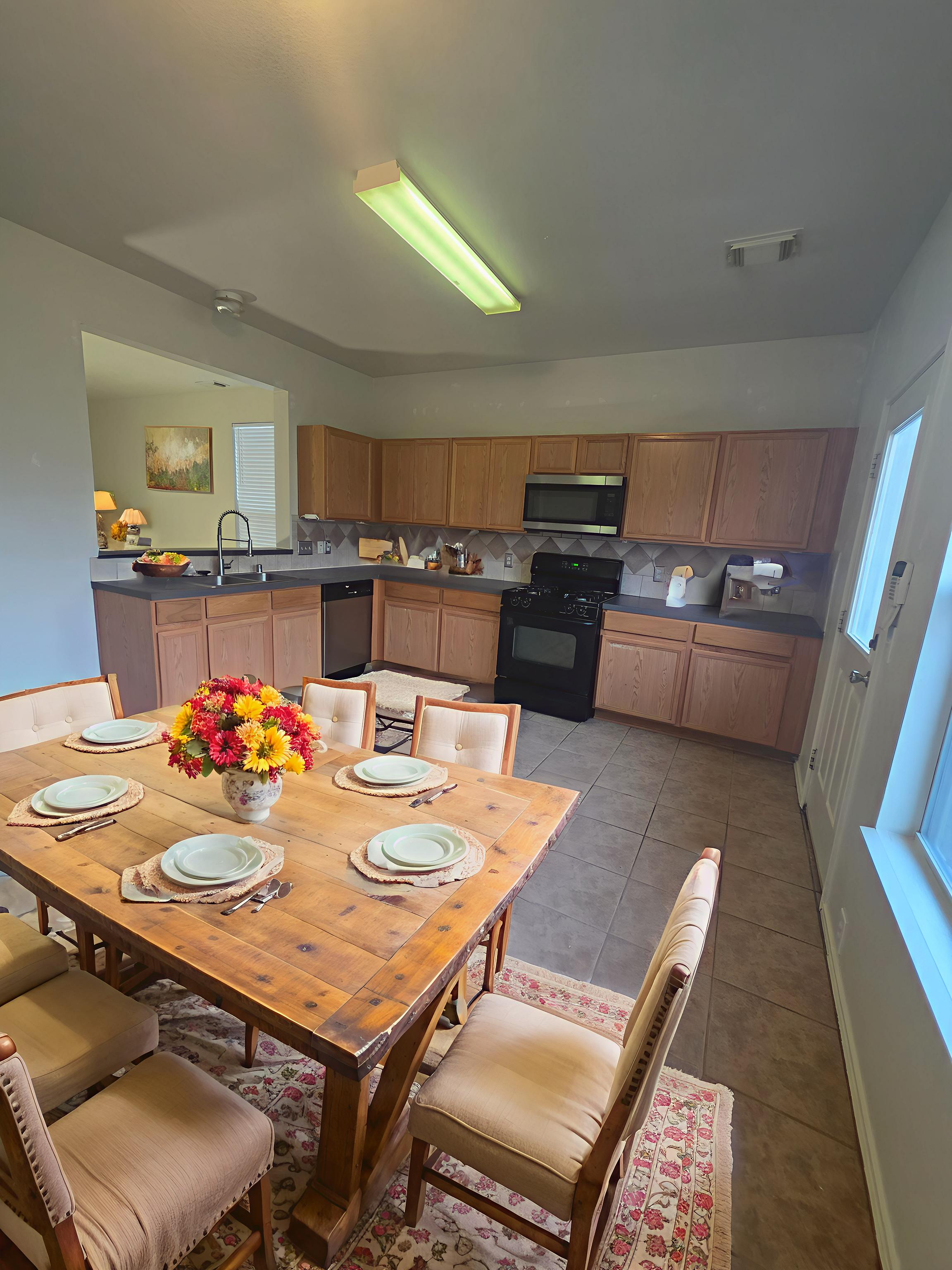 9714 Coyote Creek Drive, Houston, Texas image 11