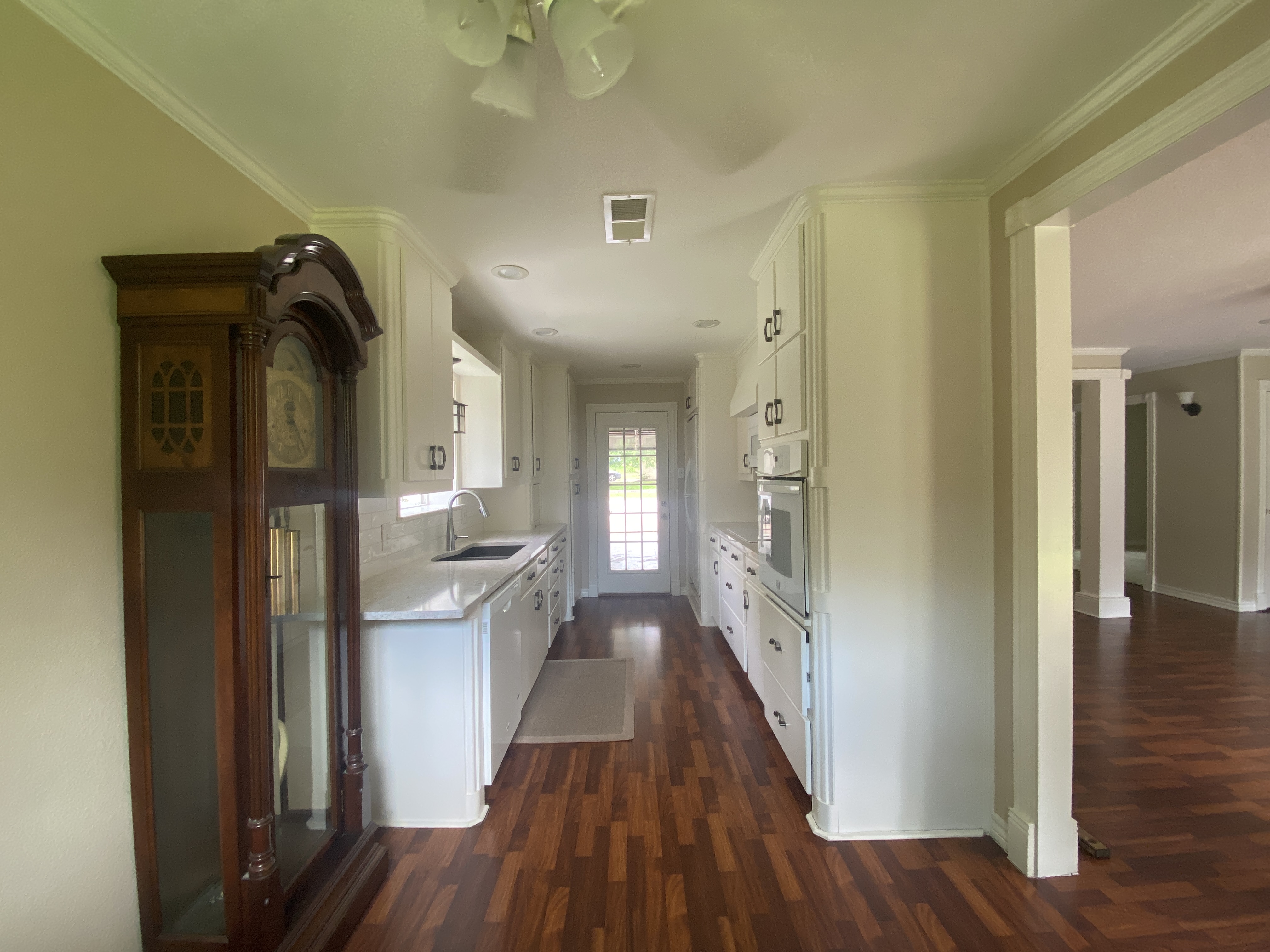 2225 Shady Brook Drive, Bedford, Texas image 17