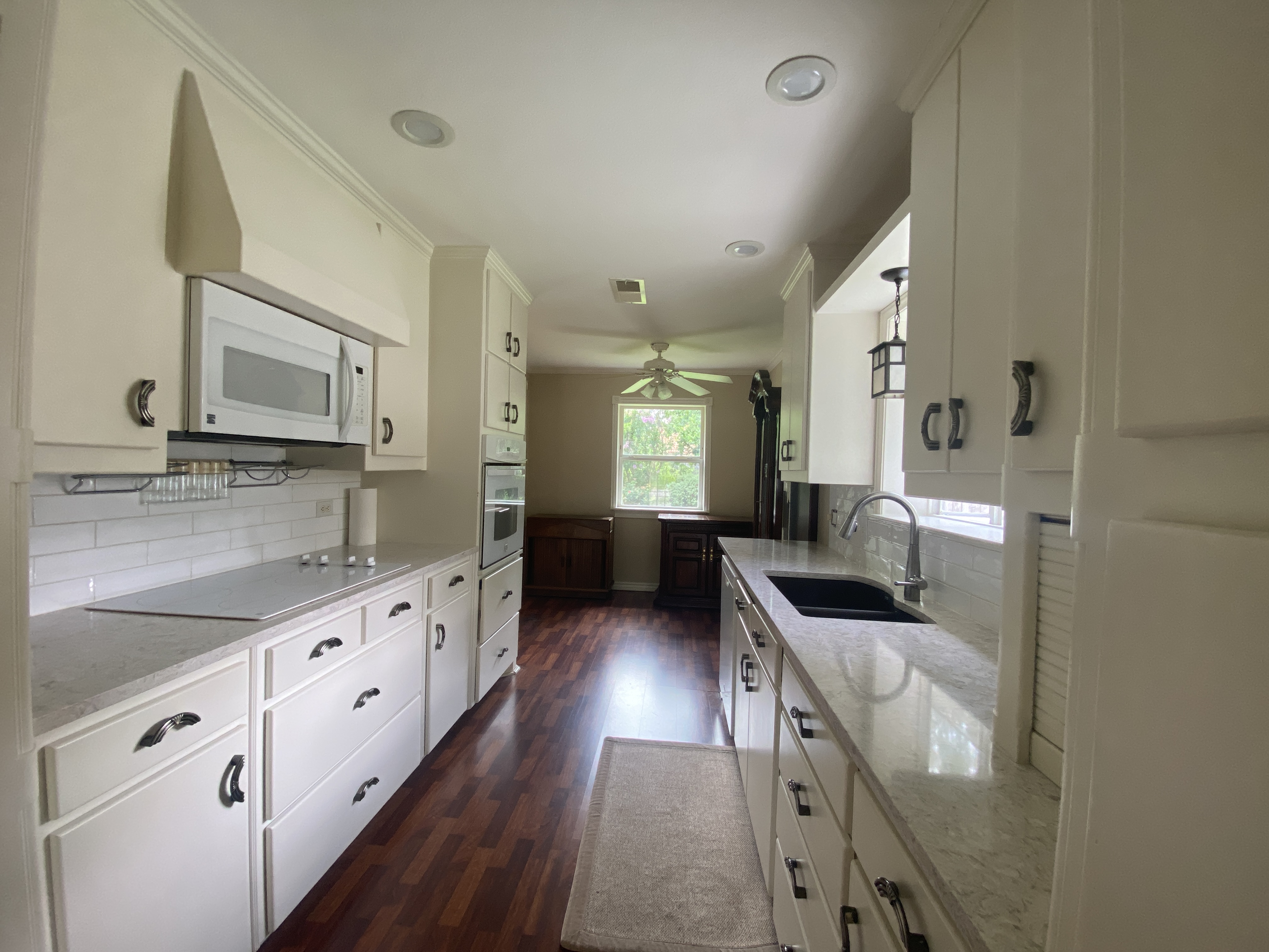 2225 Shady Brook Drive, Bedford, Texas image 5