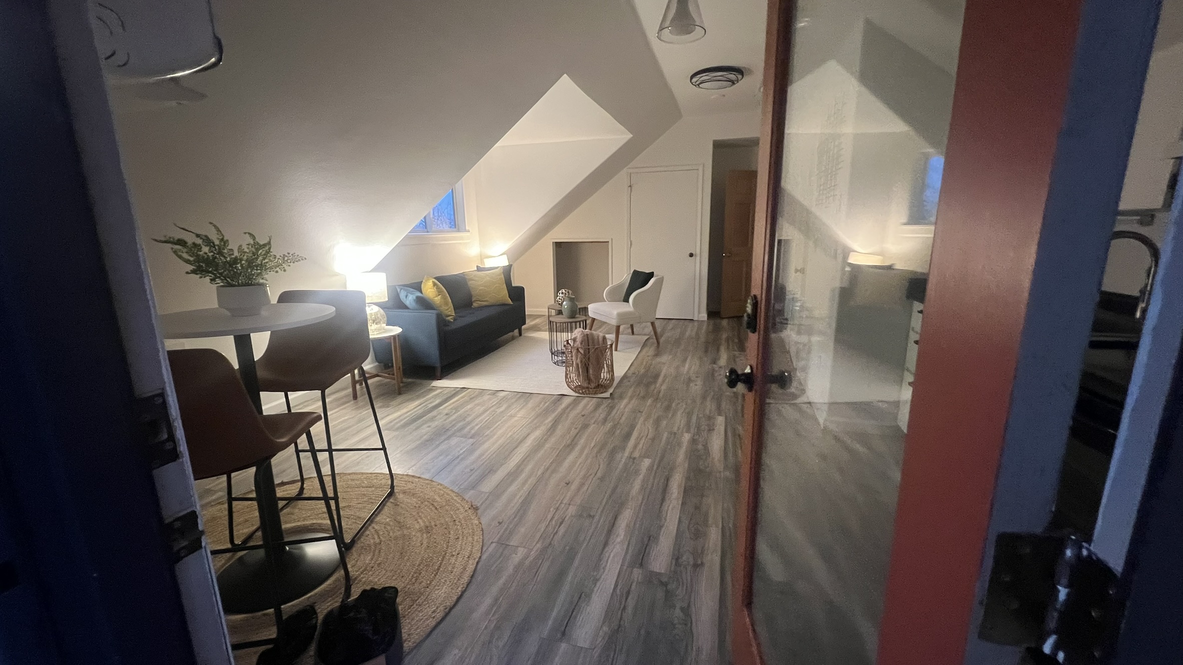 8155 Southwest Canyon Road, Portland, Oregon image 17