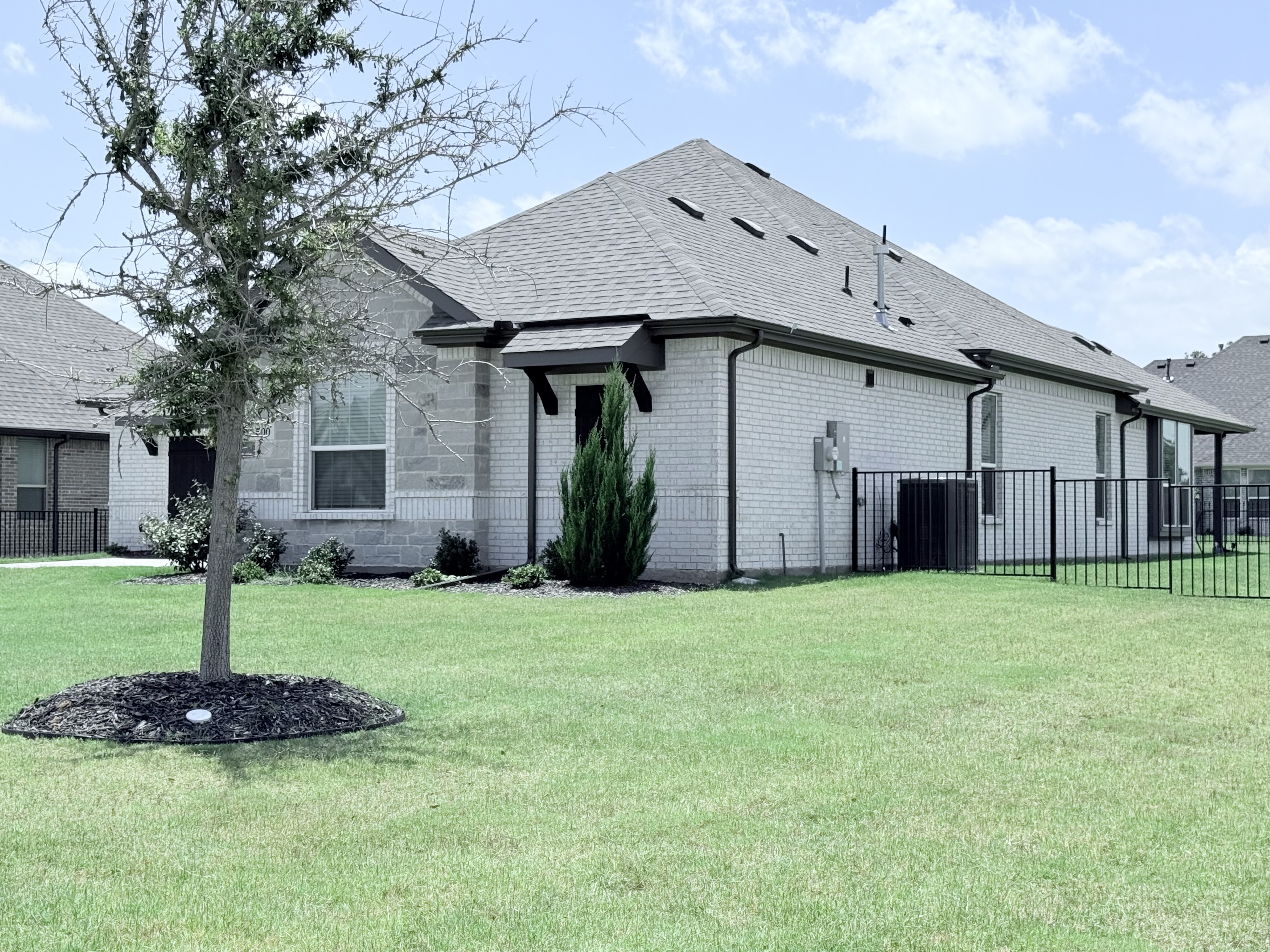 500 River Bank Court, Acton, Texas image 2