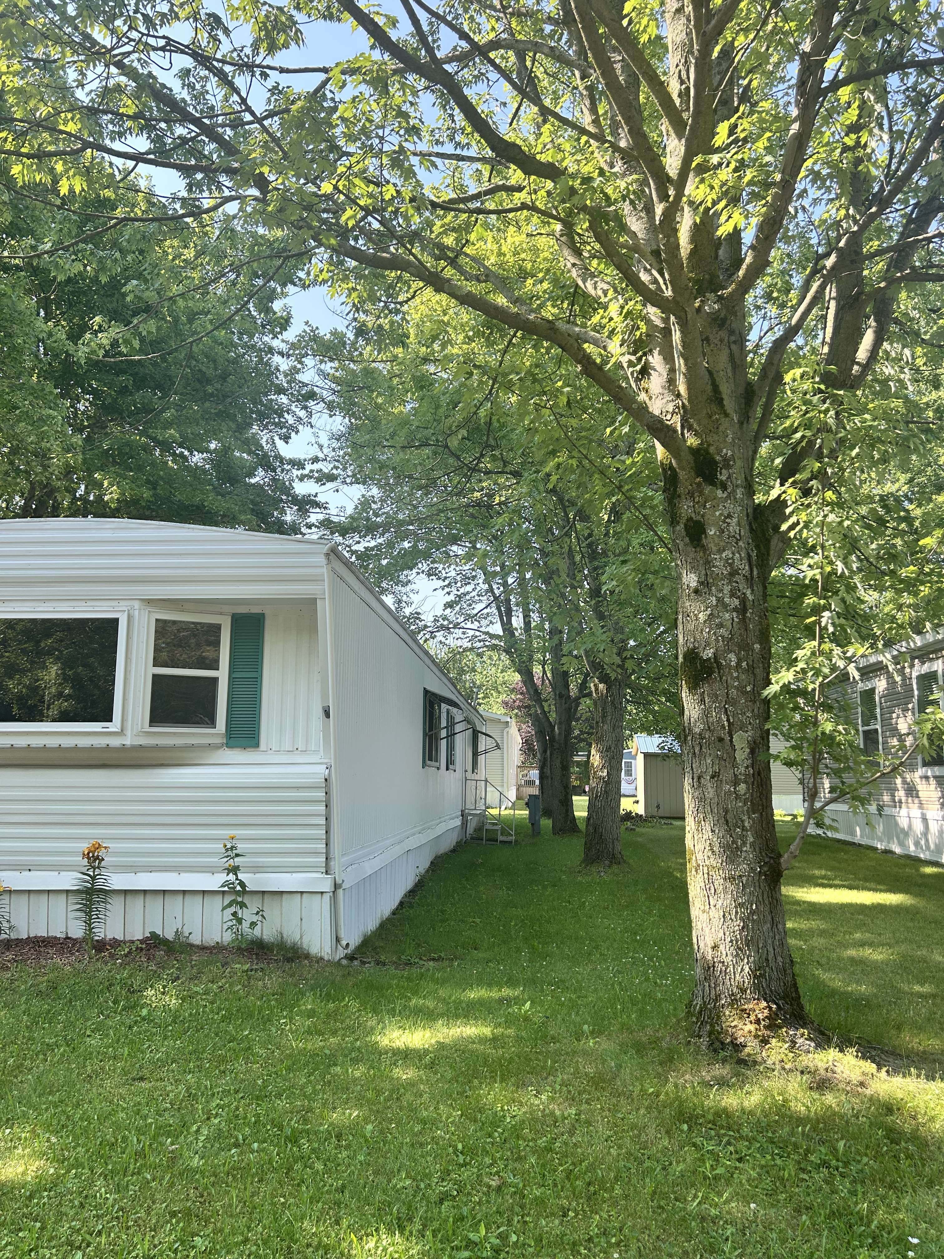 44 Quarry Hill Est, Akron, New York image 2