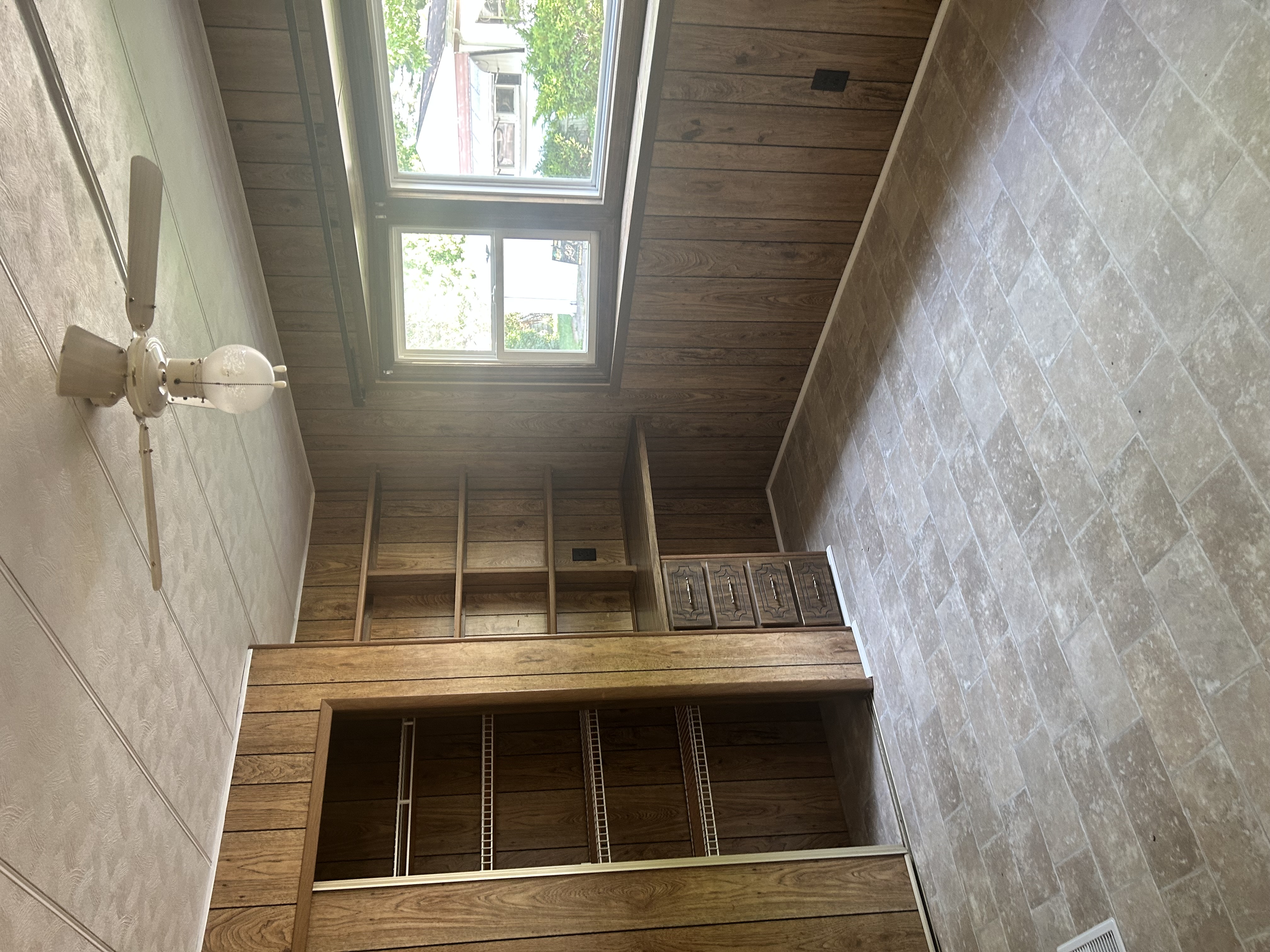 44 Quarry Hill Est, Akron, New York image 5
