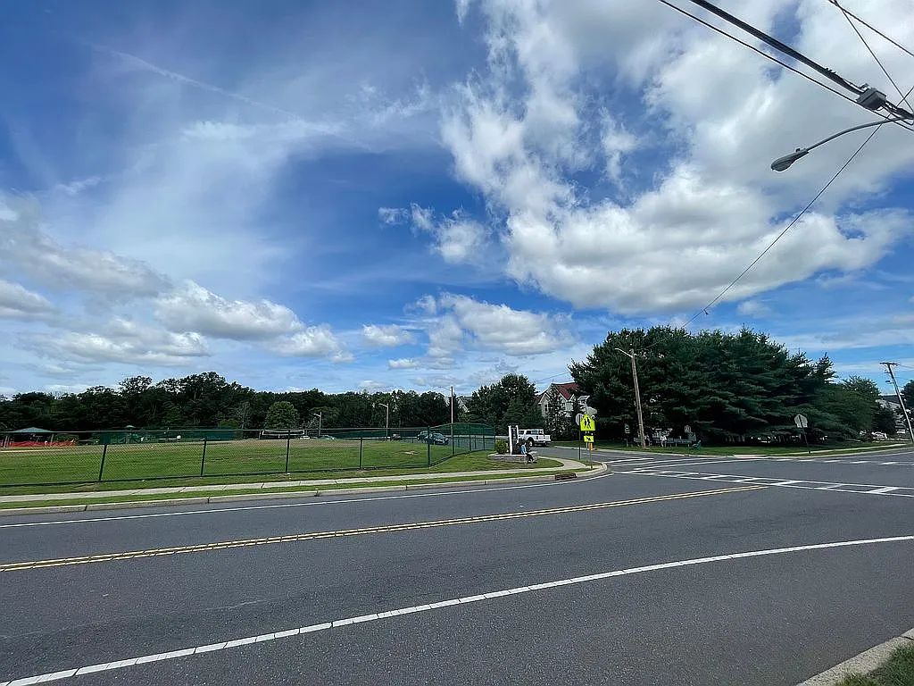 5 Prestwick Way, Edison, New Jersey image 16