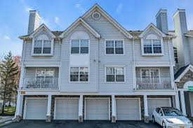 5 Prestwick Way, Edison, New Jersey image 1