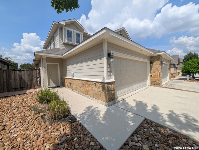 727 Gristmill Dr, New Braunfels TX 78130