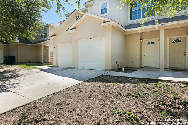 7810 Kingsbury Wood #2, San Antonio TX 78240